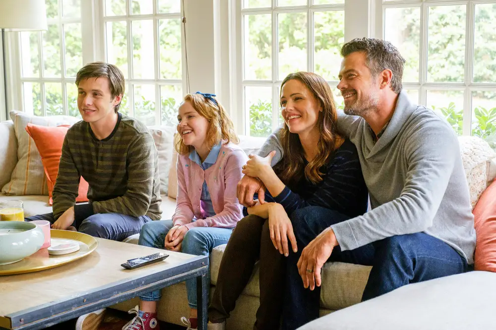 Nick Robinson, Talitha Bateman, Jennifer Garner and Josh Duhamel star in &lsquo;Love, Simon&rsquo;