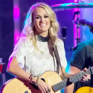 Carrie Underwood performs on 'Jimmy Kimmel Live' on October 27, 2015 in Los Angeles, California.