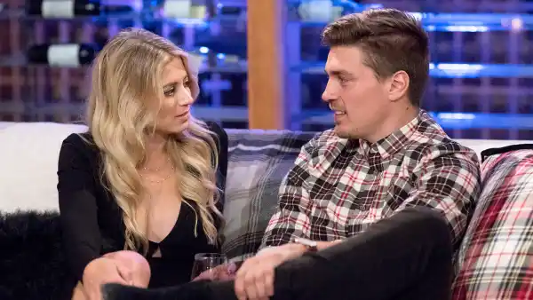 Lesley Murphy and Dean Unglert in ‘The Bachelor Winter Games‘