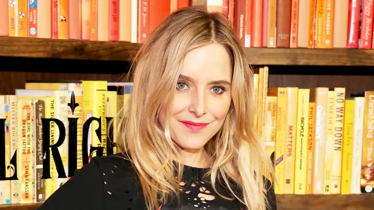 Jenny Mollen poses at Alice + Olivia by Stacey Bendet presentation during 2018 New York Fashion Week: The Shows at Industria Studios in New York City.