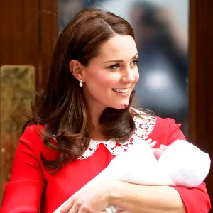 Kate Middleton departs the Lindo Wing with her newborn son at St Mary's Hospital on April 23, 2018 in London, England.
