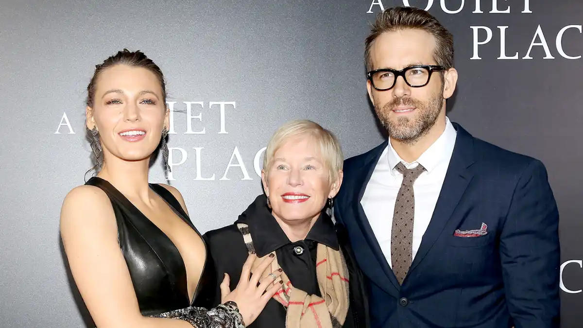 Blake-Lively,-Tammy-Reynolds-and-Ryan-Reynolds
