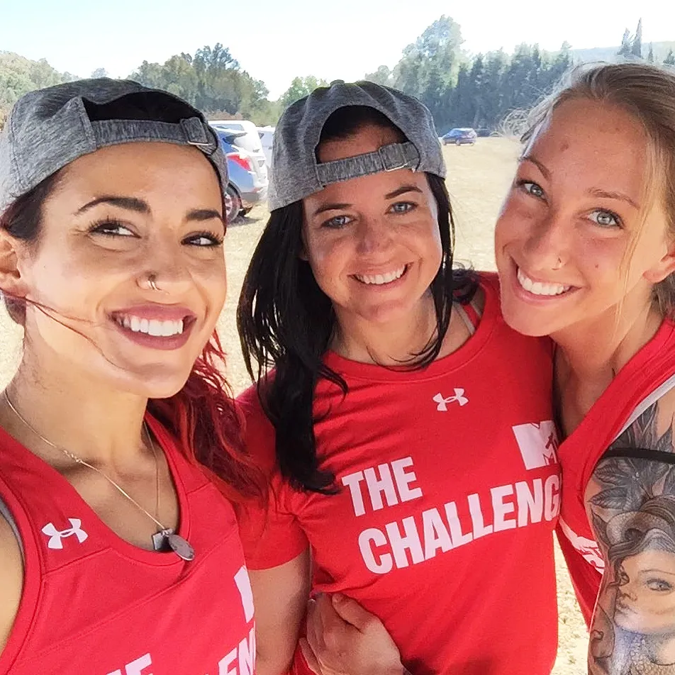 Nicole Z Hook Up Cara Maria Jemmye The Challenge Vendettas