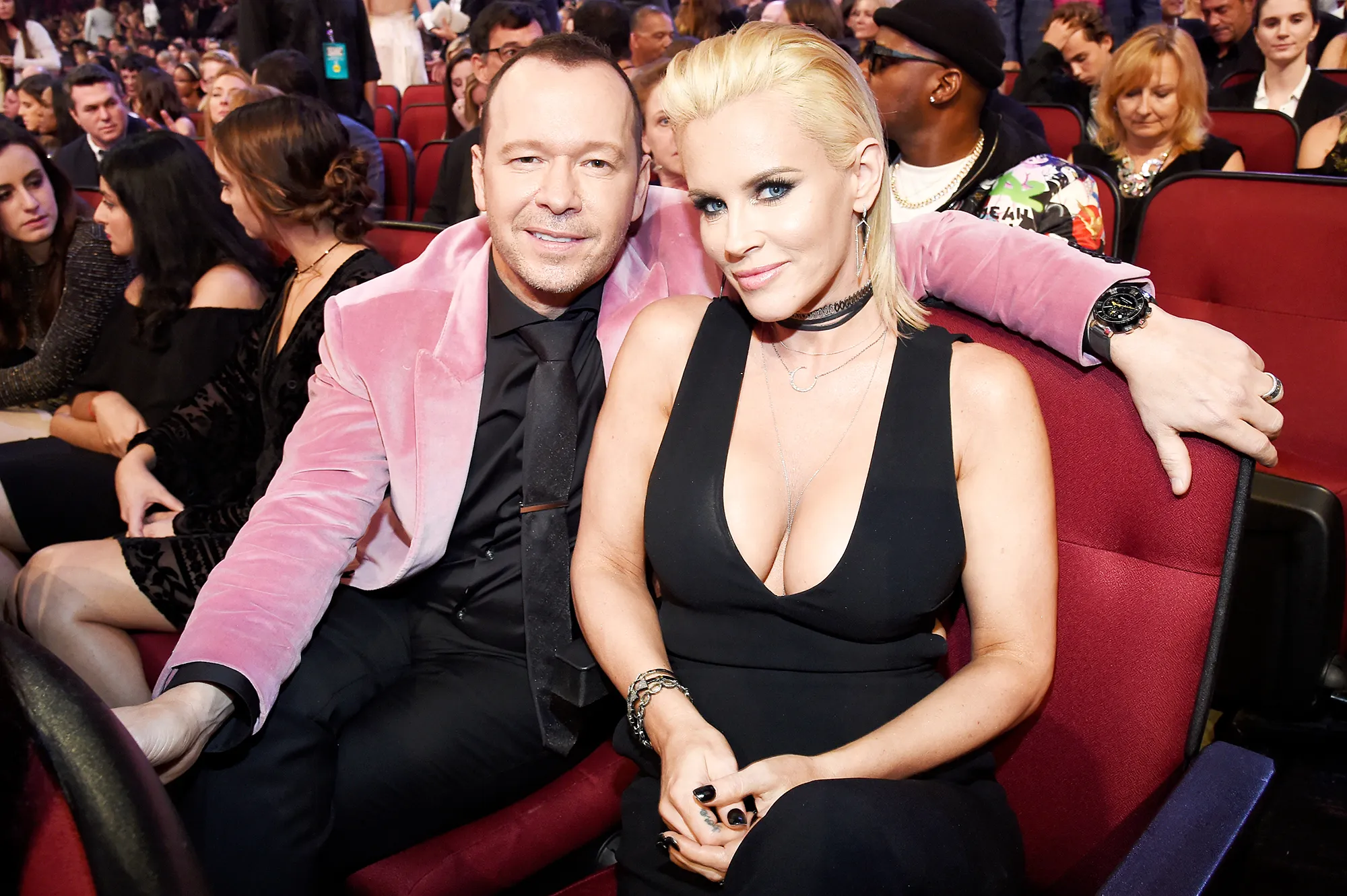 Donnie Wahlberg Invites Fans Boston Tour Jenny McCarthy Jealous