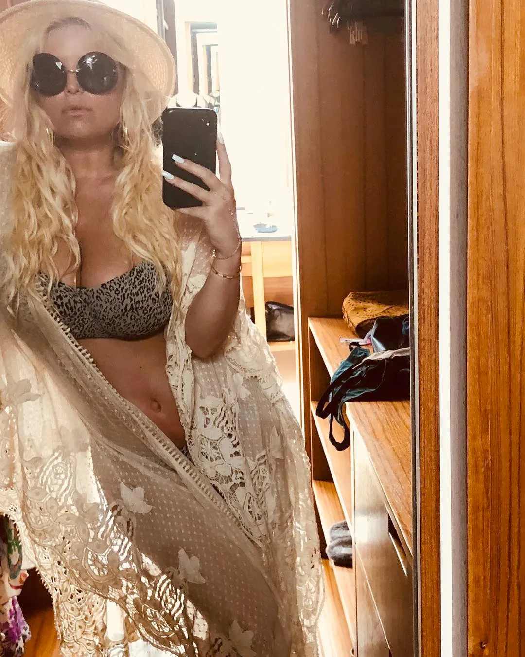 Jessica Simpson, Bikini, Selfie