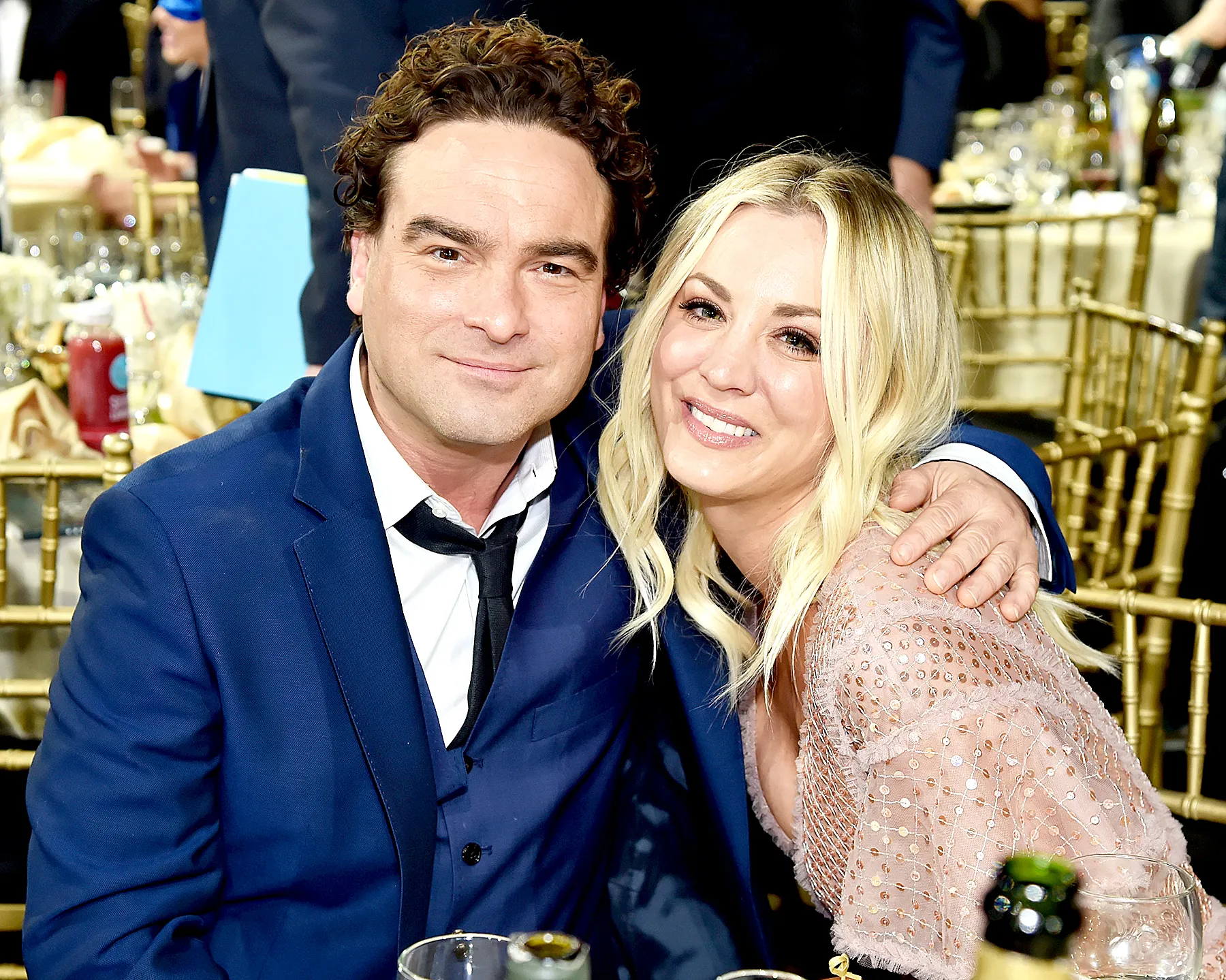 Kaley-Cuoco-Johnny-Galecki