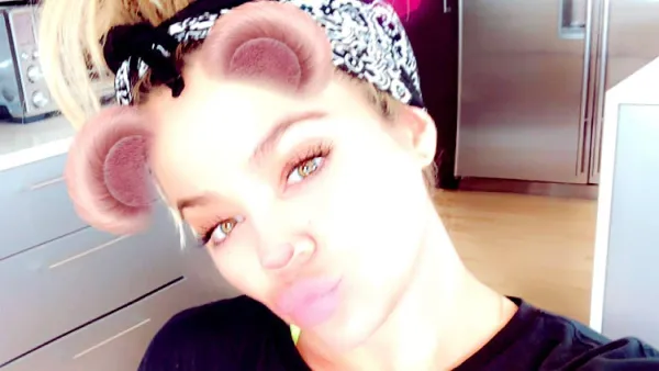 Khloe Kardashian, Pregnant, Birthing Ball, Snapchat