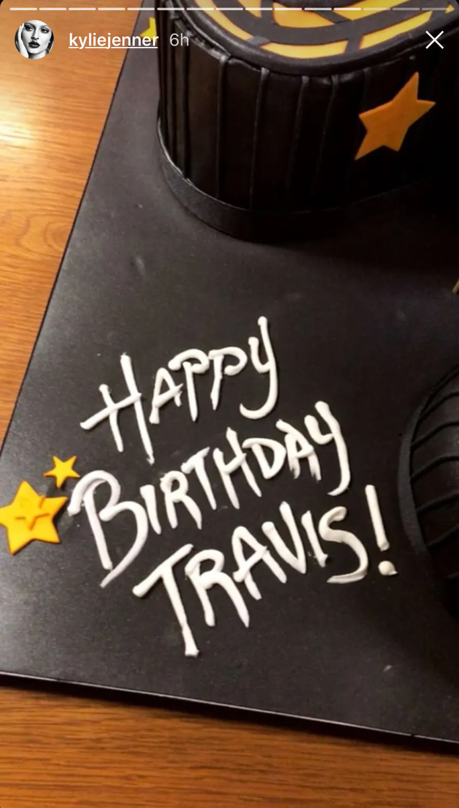 Kylie Jenner & Travis Scott at Six Flags