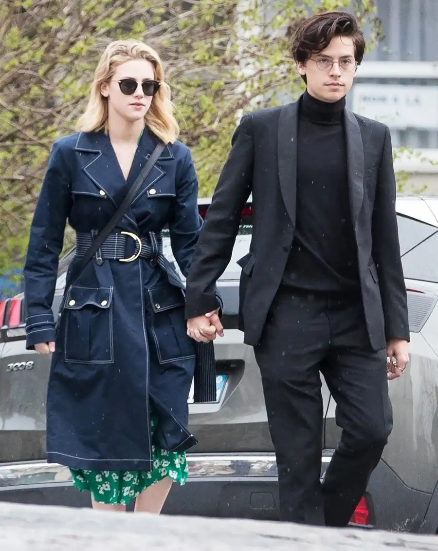 Lili-Reinhart-and-Cole-Sprouse-Share-a-Kiss-in-Paris