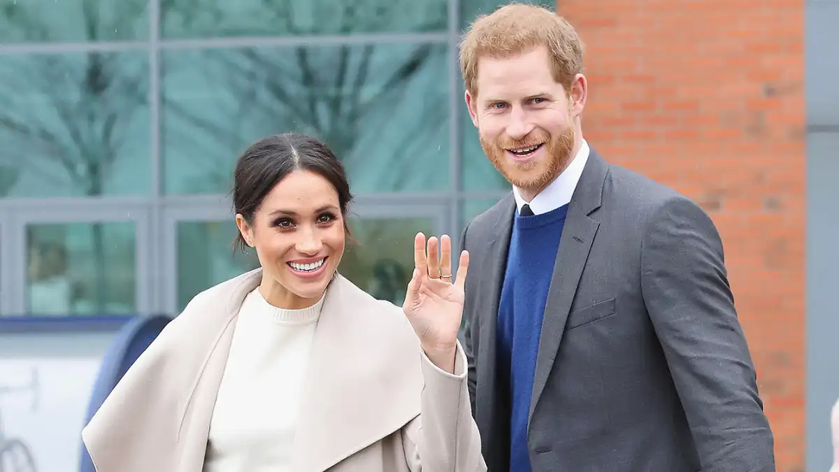 Meghan Markle, Prince Harry, Wedding, Flowers, Bees