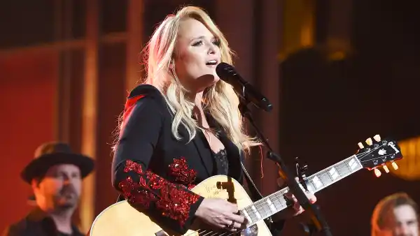 Miranda Lambert Broken Heart ACM Awards