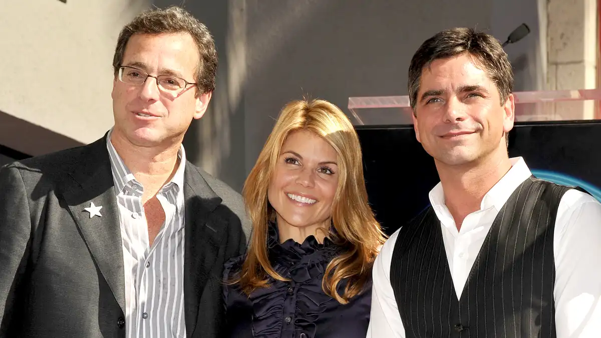 Bob-Saget,-Lori-Laughlin,-John-Stamos