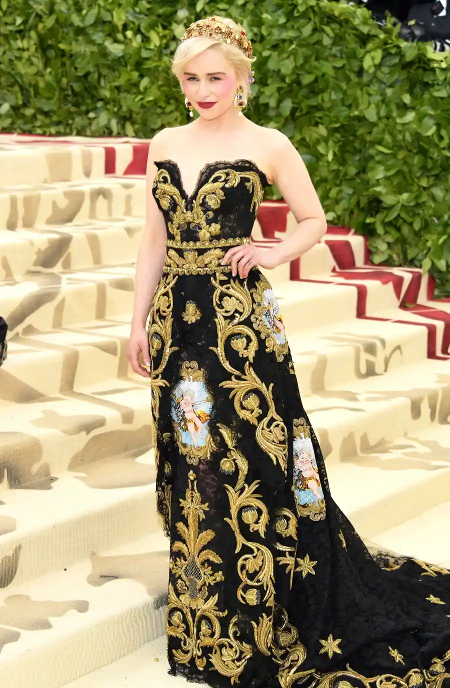 Emilia Clarke met 18