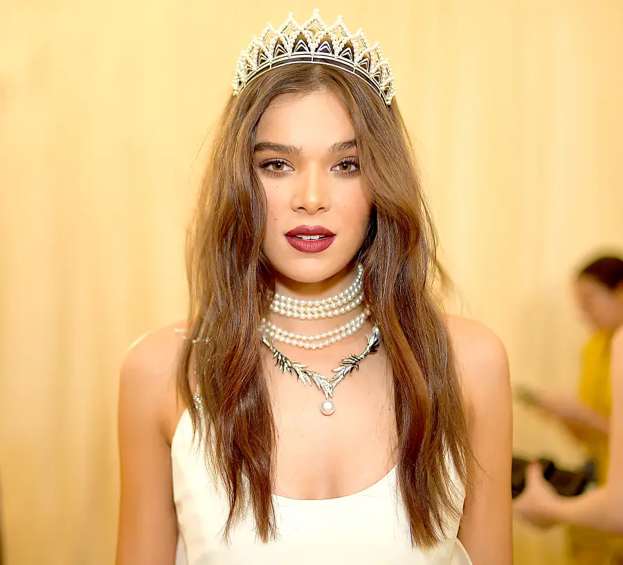 hailee-steinfeld-met-gala-2018