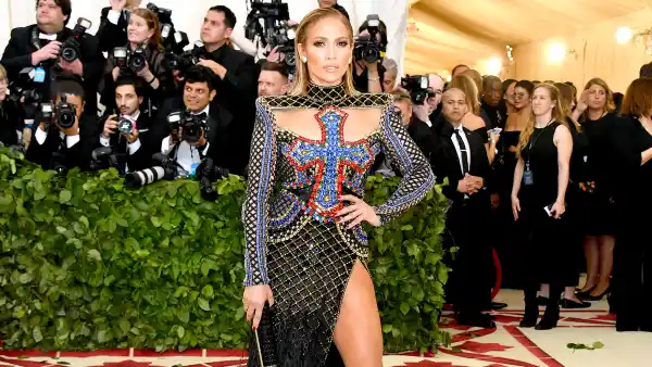 jennifer-lopez-met-gala-2018