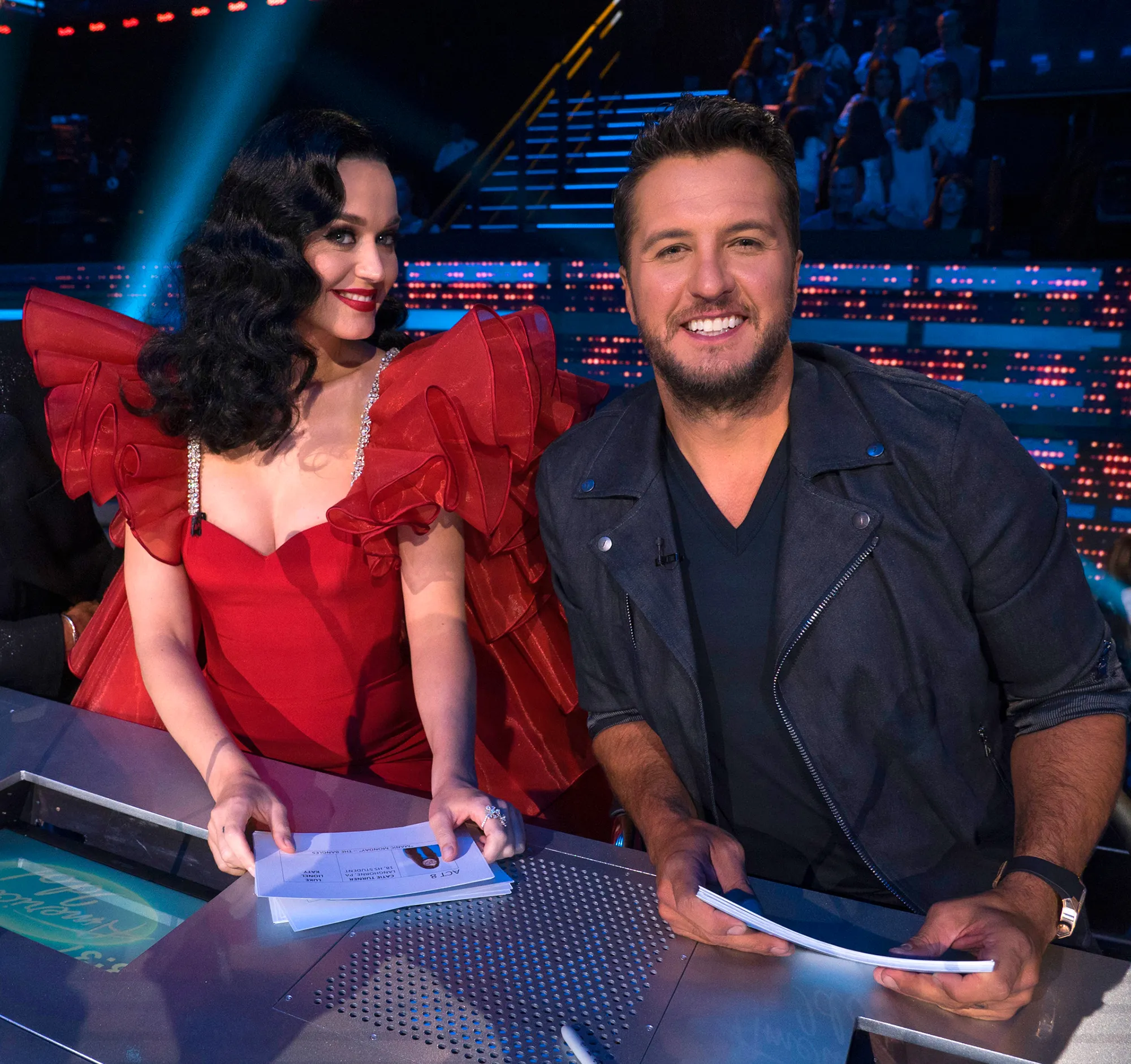 KATY PERRY and LUKE BRYAN pregnant