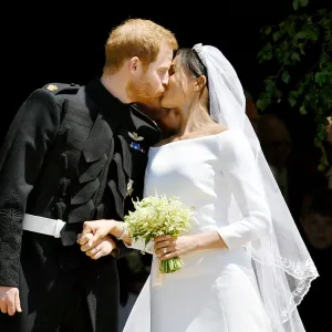 prince-harry-meghan-markle-wedding-kiss