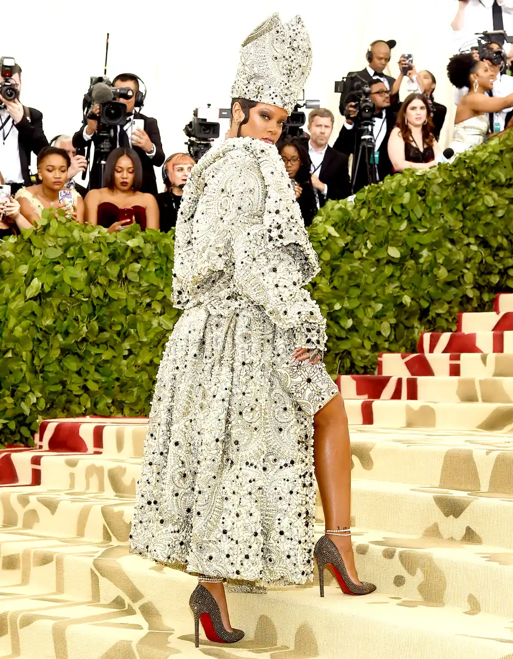 rihanna-met-gala-2018-2