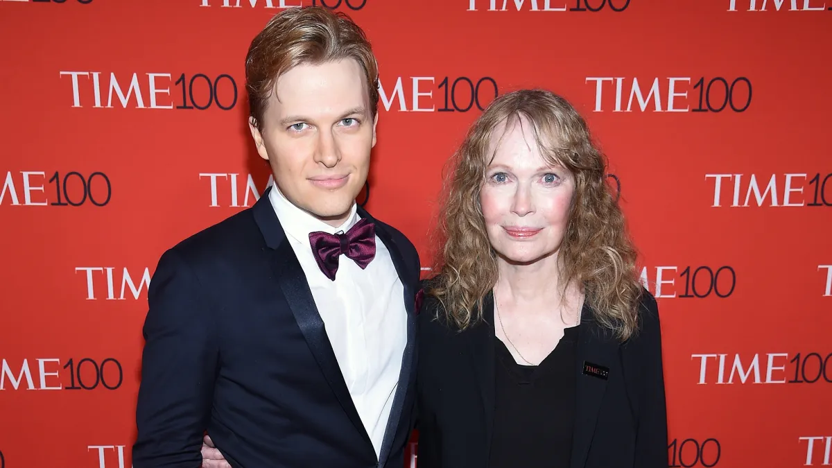 Ronan Farrow Defends Mia Farrow Dylan Farrow