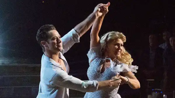 Sasha Farber Tonya Harding Dancing With The Stars Athletes