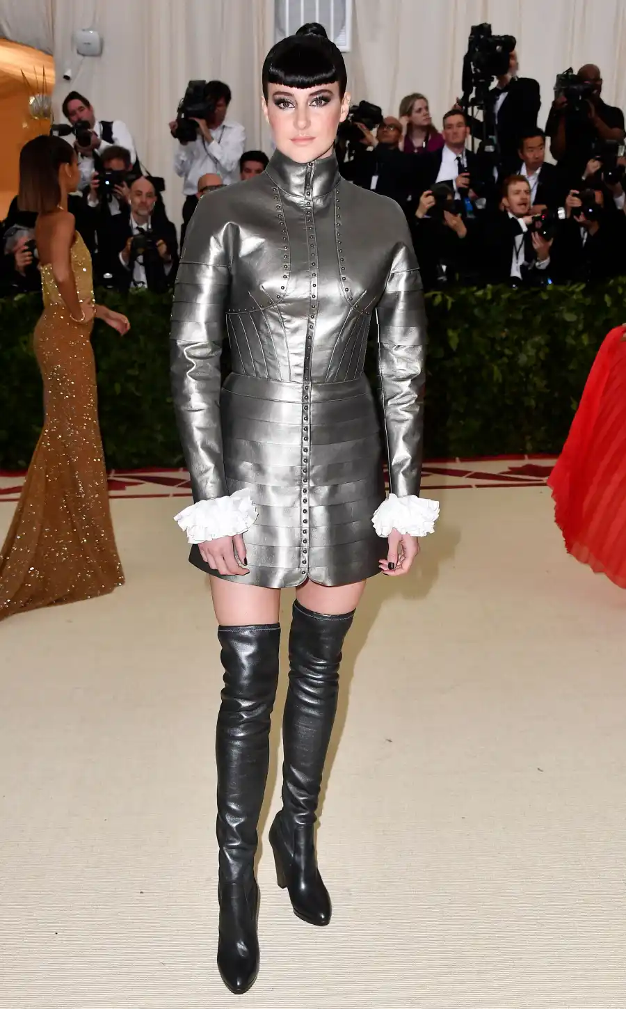 Shailene Woodley met 18