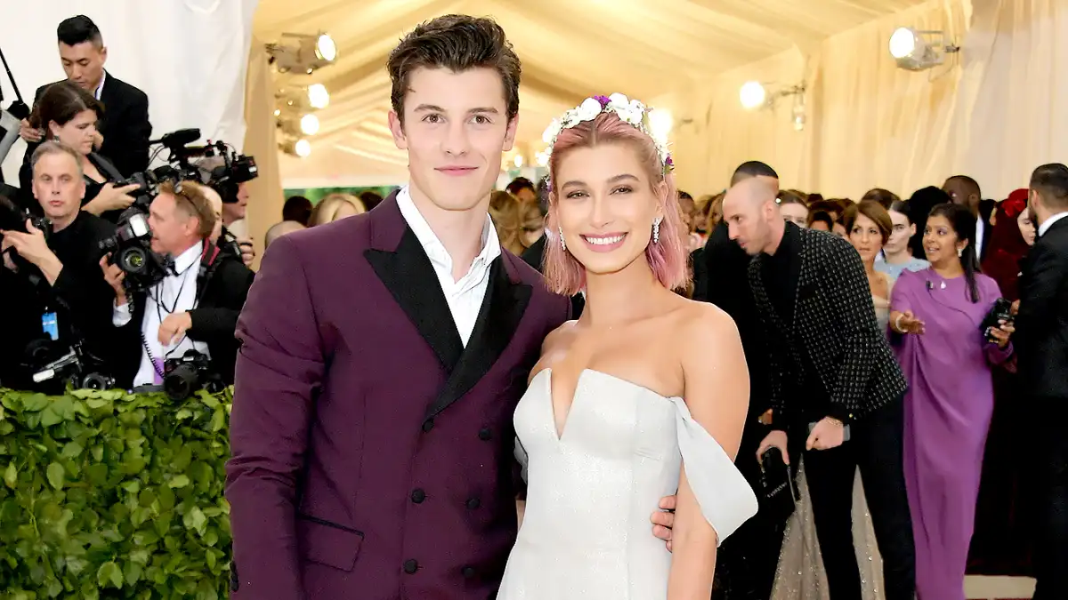 Shawn-Mendes-and-Hailey-Baldwin