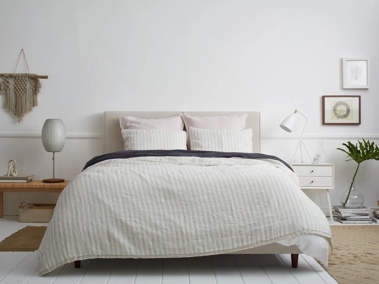 Striped linen quilt natural 000 2_1280x