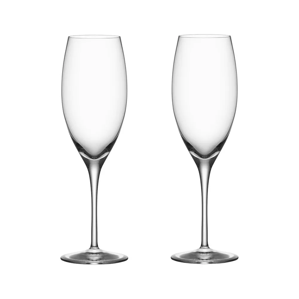 unique-wedding-gifts-champagne-glasses