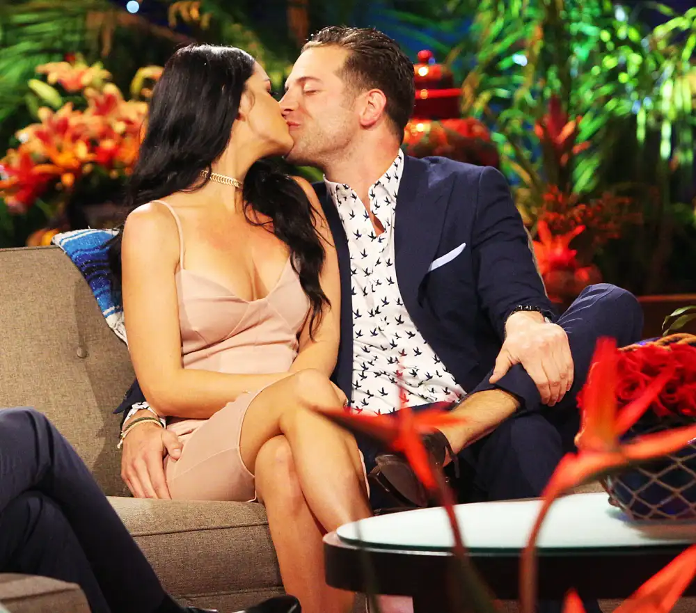 Raven Gates Adam Gottschalk Kissing Bachelor In Paradise