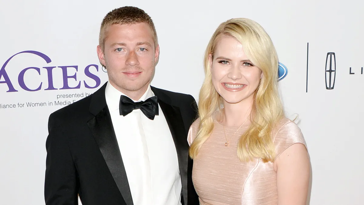 Elizabeth Smart Pregnant