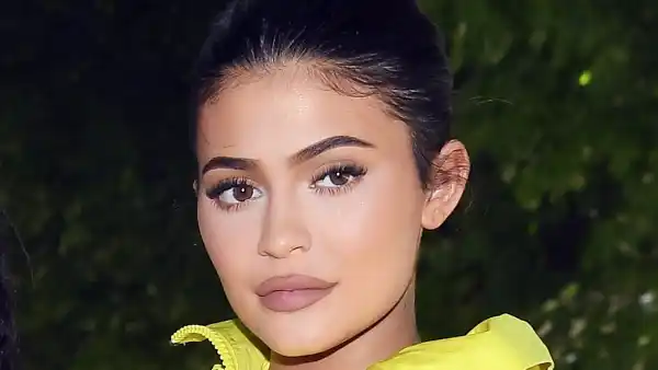 kylie jenner fave mascara