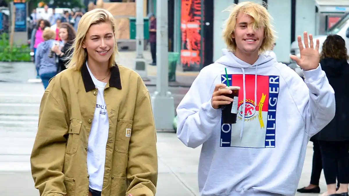 Hailey Baldwin, Justin Bieber, New York, Park, Kissing, PDA