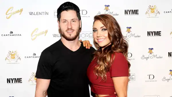 Val-Chmerkovskiy-and-Jenna-Johnson