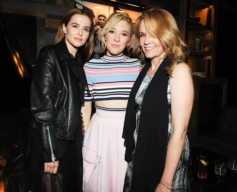 Zoey Deutsch Madelyn Deutch Lea Thompson The Year of Spectacular Men