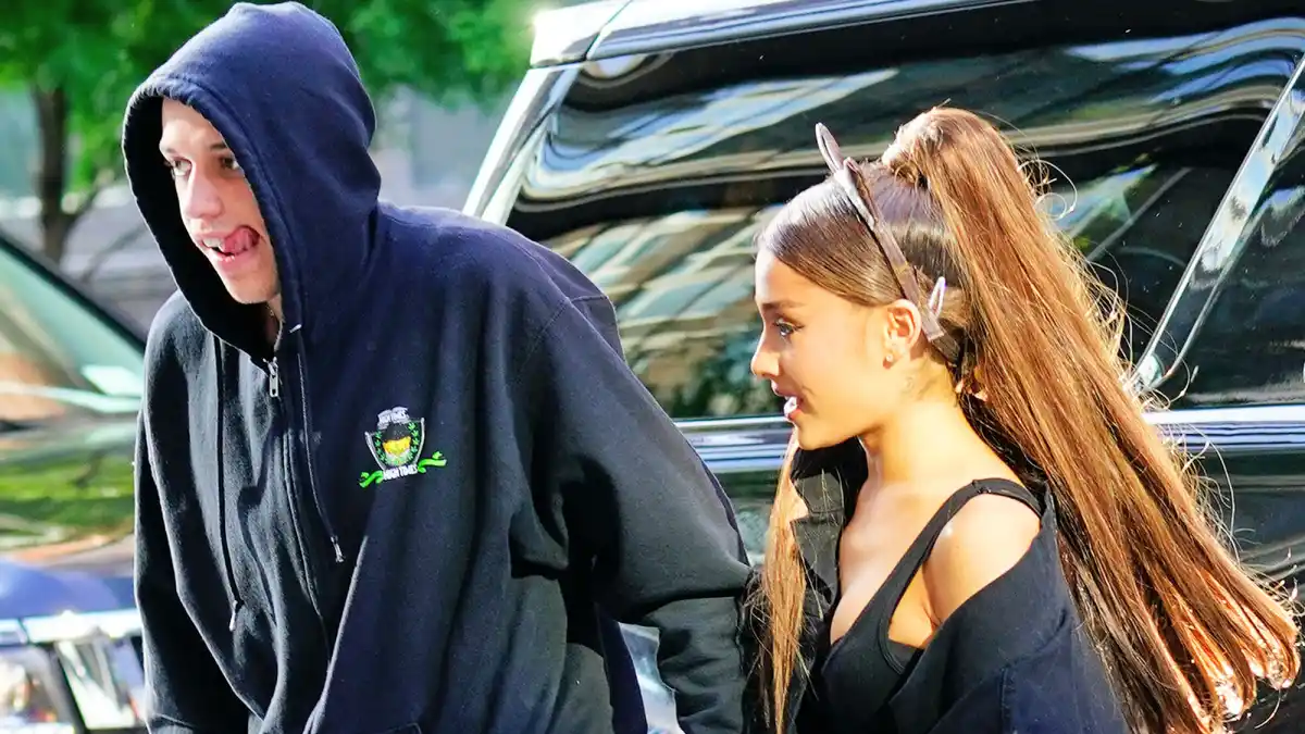 Ariana Grande and Pete Davidson