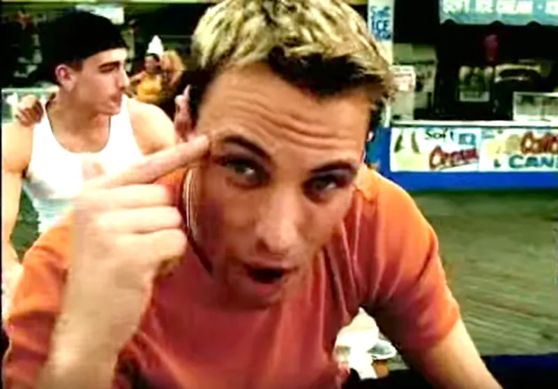 LFO, &ldquo;Summer Girls&rdquo;