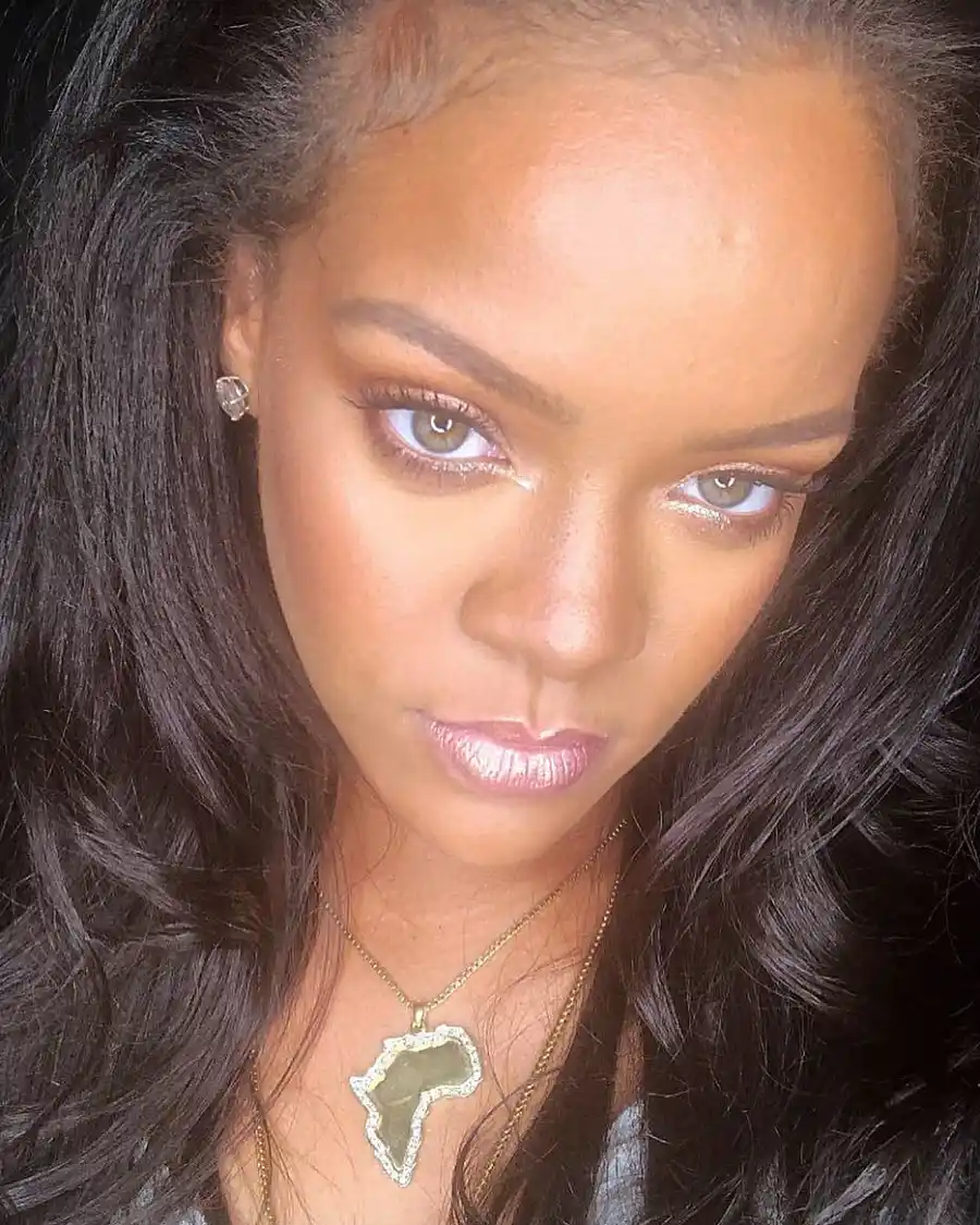 Buzz-O-Meter Rihanna Prismatic Lip Gloss