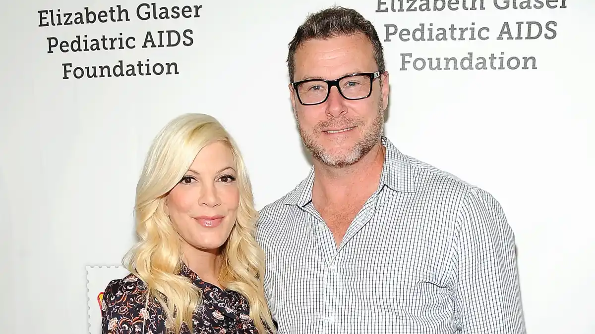 Tori Spelling Dean McDermott Sharknado