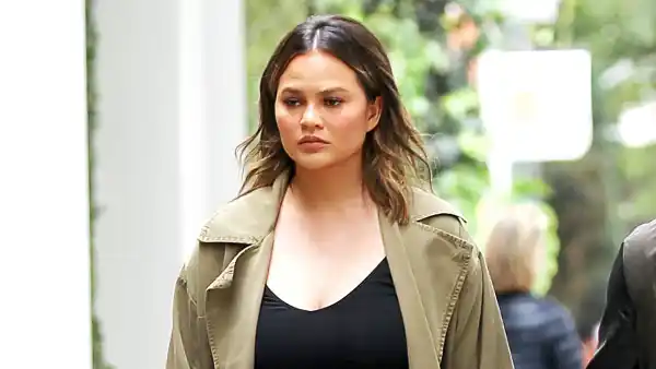 Chrissy-Teigen-John-Legend