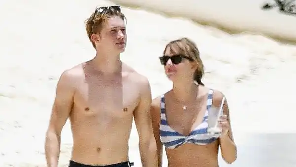 Joe Alwyn Taylor Swift Turks and Caicos