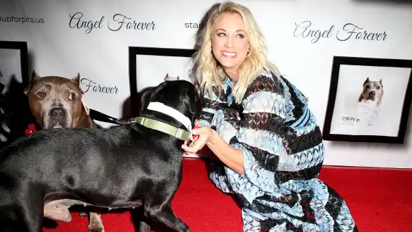 Kaley Cuoco dogs pool