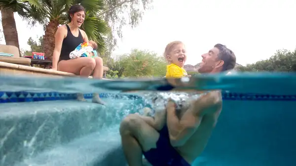 Michael-Phelps-swimming