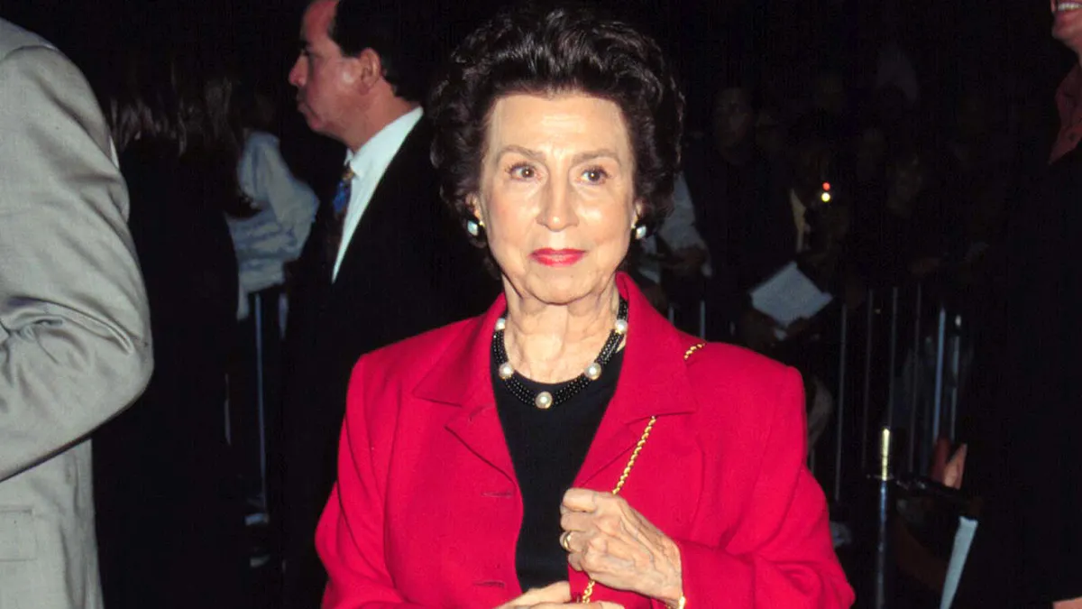 Nancy Sinatra Sr, Frank Sinatra, Wife, RIP