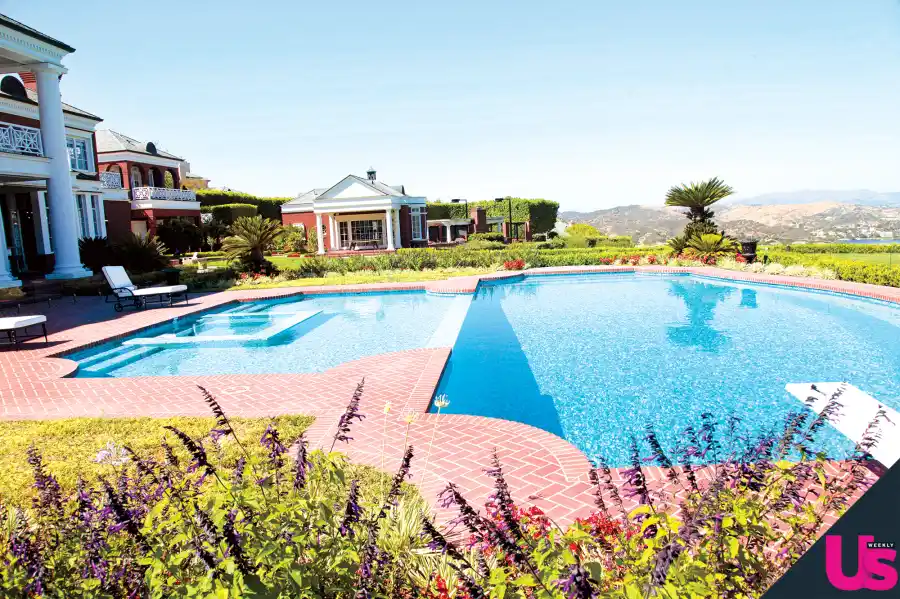 Janet Gretzky and Wayne Gretzky Gallery