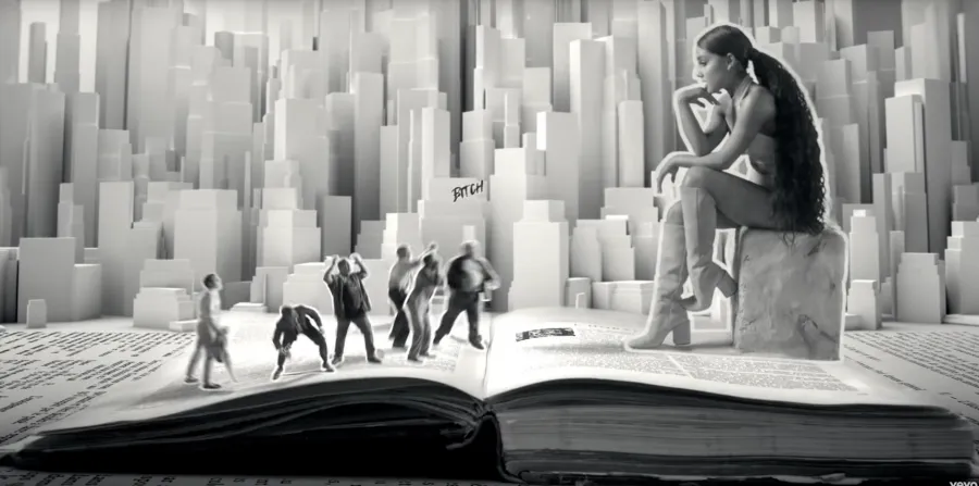 Ariana Grande God is a Woman