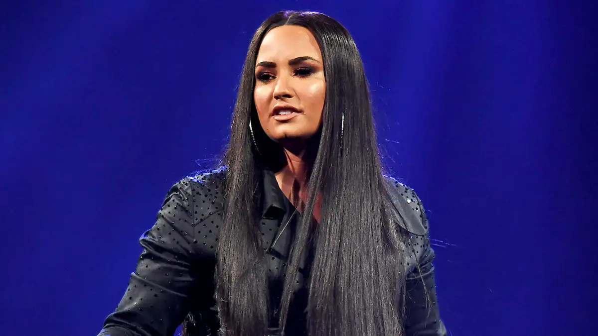 Demi Lovato overdose friends no sirens