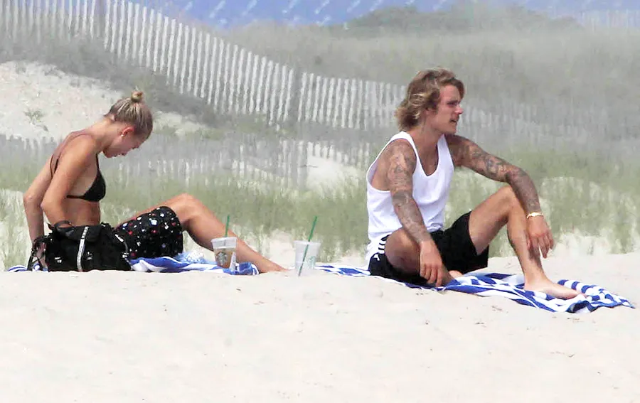 Hailey Baldwin Justin Bieber Hamptons Beach