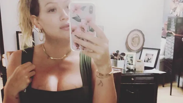 Hilary Duff Big Bump Pregnant Selfie