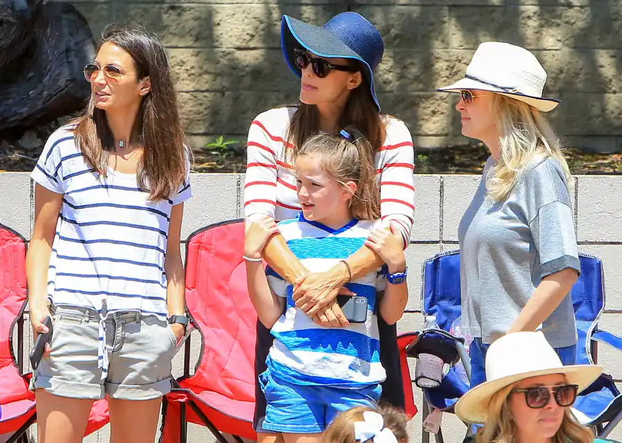 Jennifer Garner Seraphina 4th of July parade