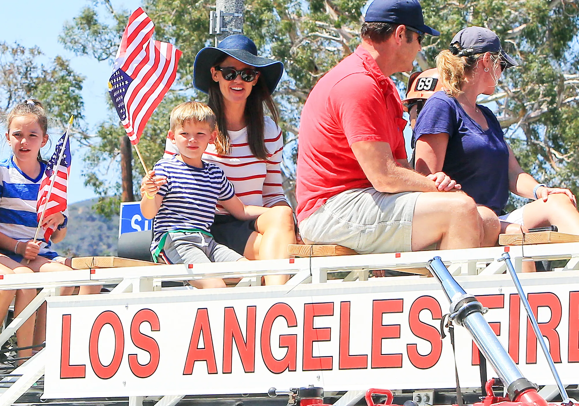 Jennifer Garner Samuel Seraphina 4th of July parade